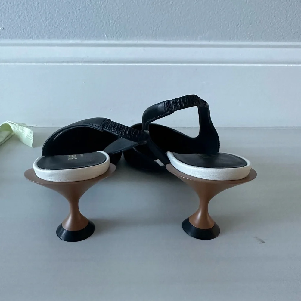 Burberry Women’s sling back kitten heel - Picture 3 of 5